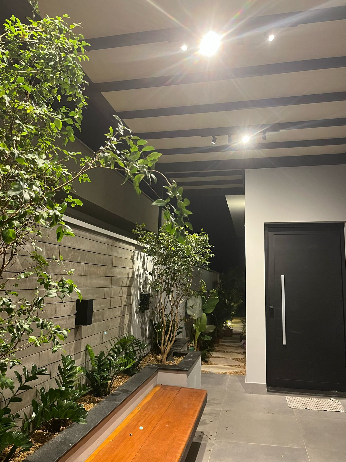 Cobertura metálica com iluminação